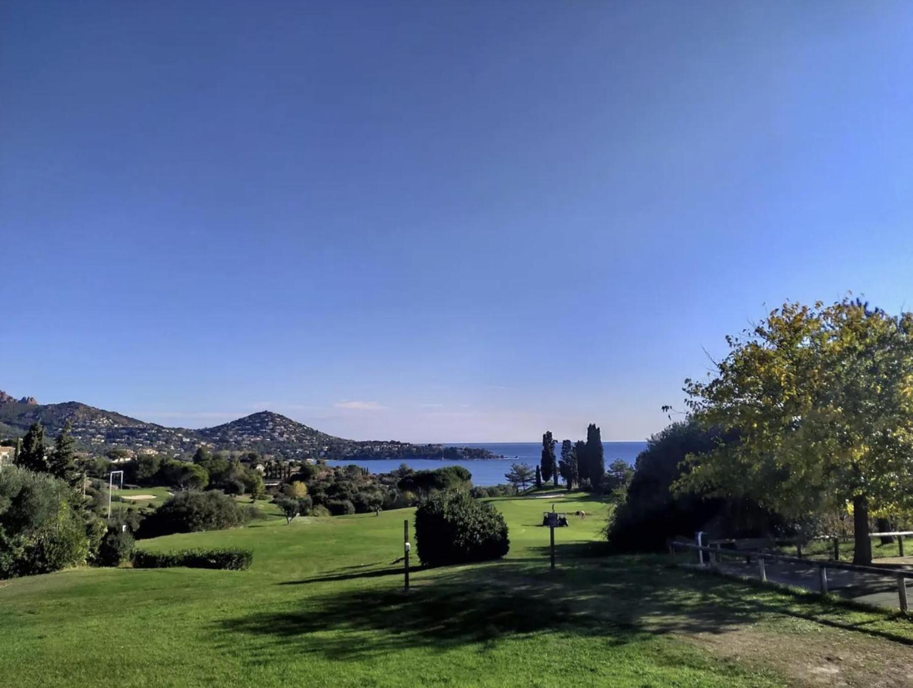 Cozy Apartment In Agay With Stunning Views Saint-Raphael  Luaran gambar